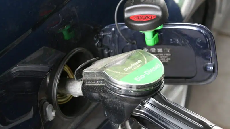 EU warns diesel prices could stay high into 2027 as supply stays tight