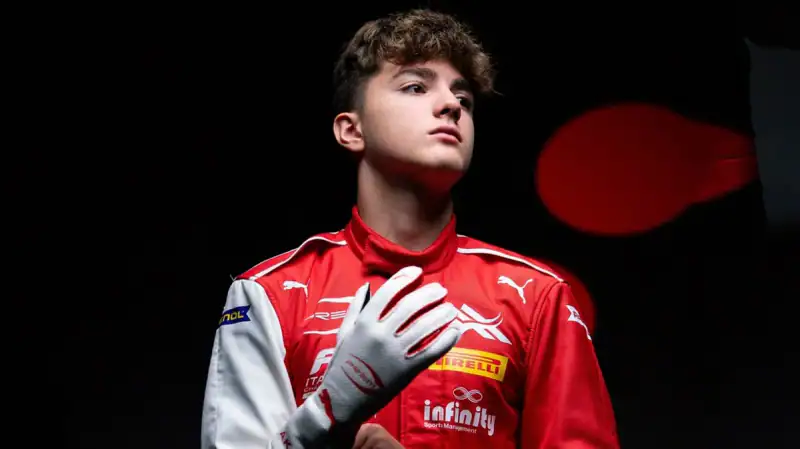 Alp Aksoy 2027'de Ferrari Sürücü Akademisi adına FRECA'da yarışacak