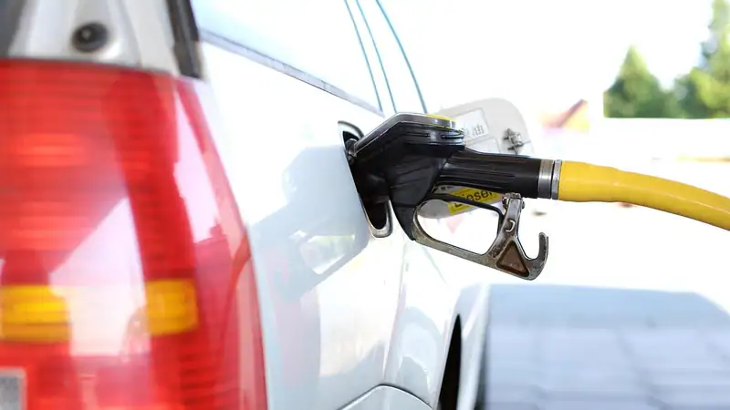 Benzine 4,30 liralık indirim bekleniyor, İstanbul'da 79,60 TL olacak