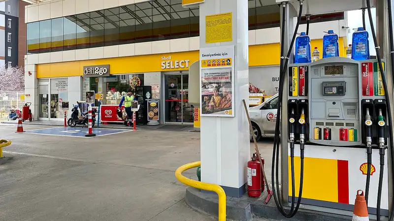 Benzine ikinci indirim bekleniyor, İstanbul'da 76,25 TL olacak