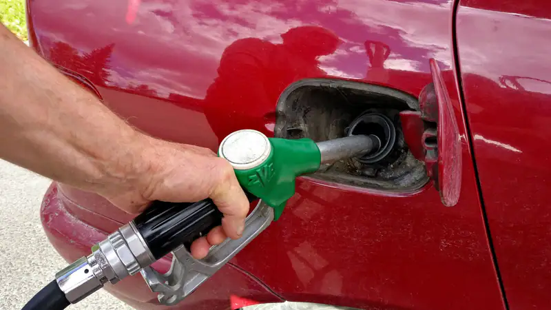 Brent petrol 109,69 dolara çıktı, benzin ve motorinde zam beklentisi