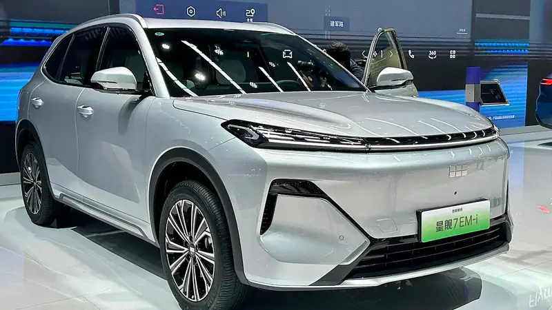 Geely Galaxy Starship 7 owners protest after finding 12 nm chip instead of advertised 7 nm