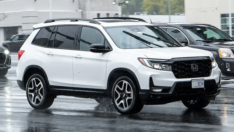 Honda Passport Trophy Truck Gets Hybrid Power With 1,300 HP