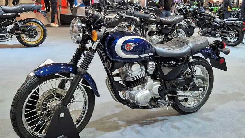 Kawasaki unveils W230 retro motorcycle with 233 cc engine at $5,599