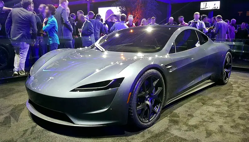 Tesla Roadster details emerge: Four versions, nitrogen tanks and a 2028 target