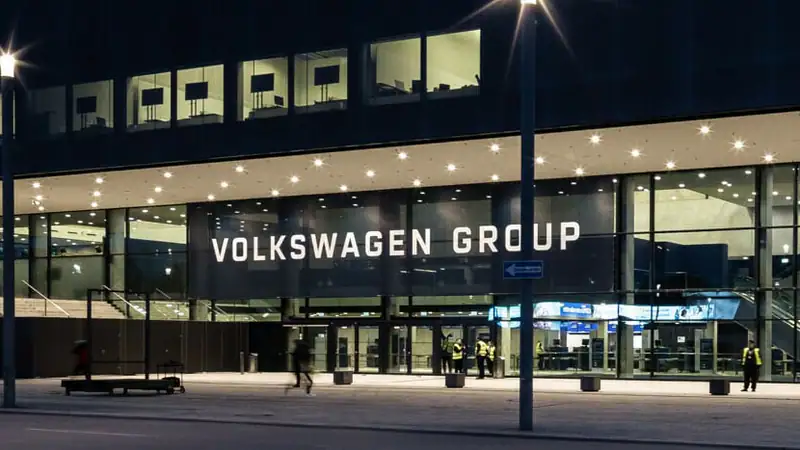 Volkswagen posts 5.9 billion euro operating loss in third quarter